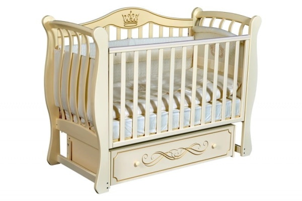 Кроватка "Luiza 333" с декоративной резьбой